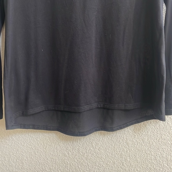 Old Navy active long sleeve top - Picture 3 of 4